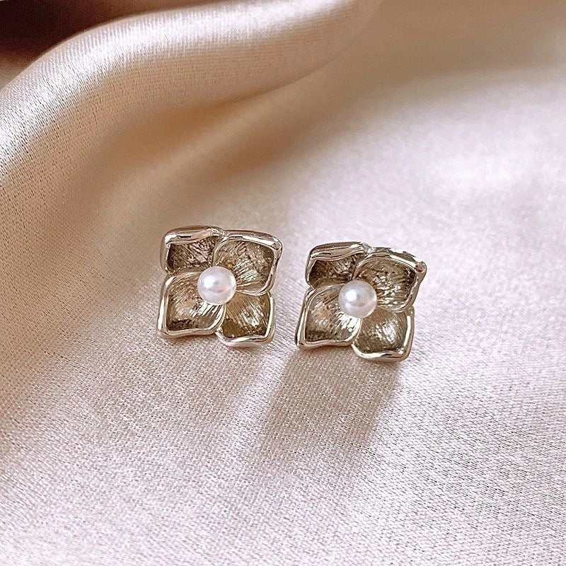 3 Pieces Sweet Heart Shape Rose Flower Inlay Imitation Pearl Alloy Rhinestones Earrings