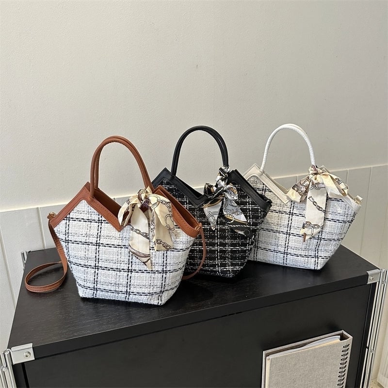 Women's Woolen Lattice Elegant Bucket Zipper Handbag