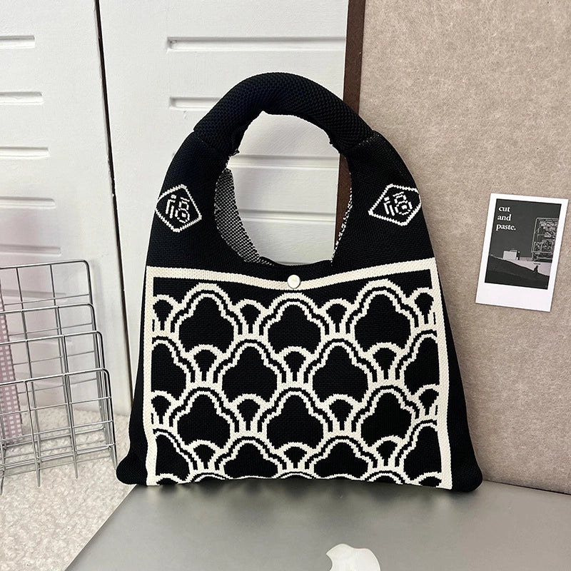 Women's Medium Polyester Printing Streetwear Dumpling Shape Buckle Handbag