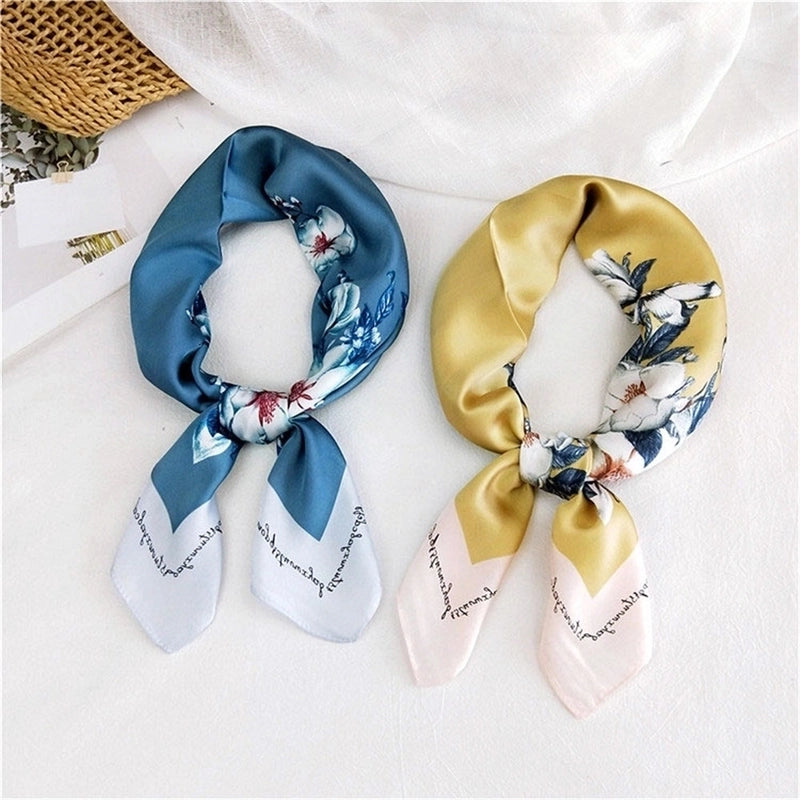 Women's Minimalist Printing Satin Silk Scarf