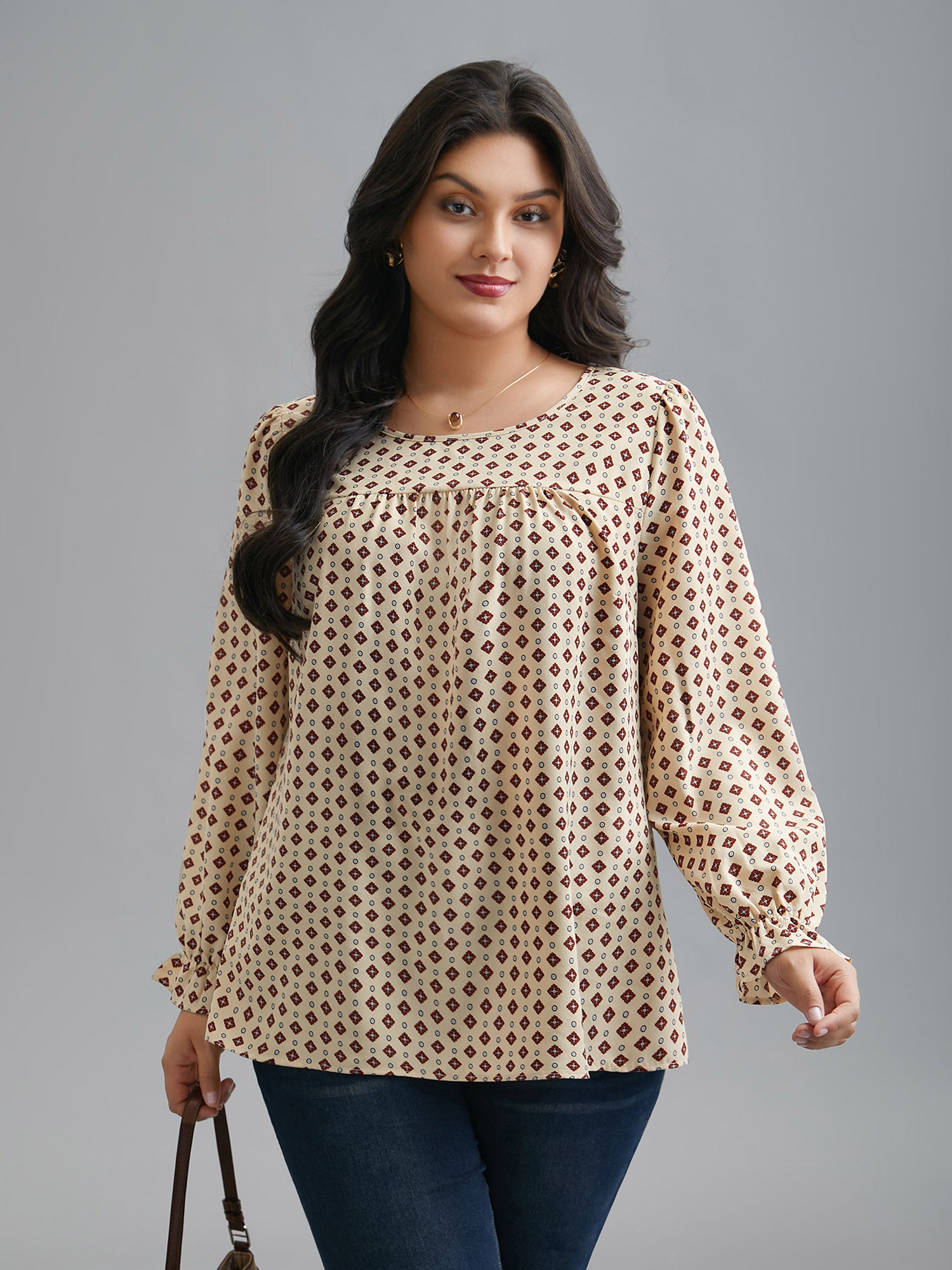 Round Neck Geometric Print Pleated Blouse