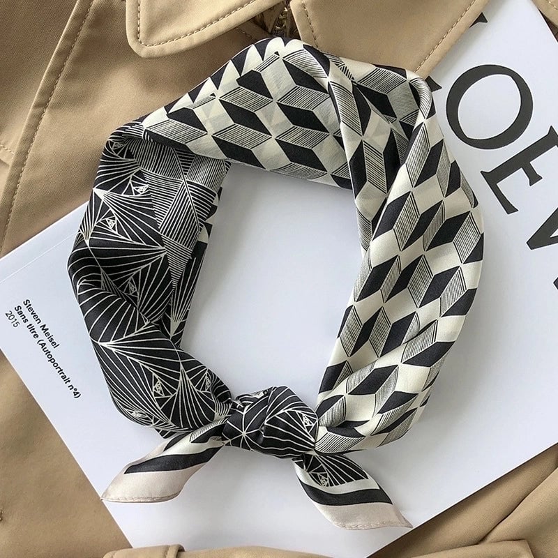 Women's Elegant Geometric Silk Silk Scarf