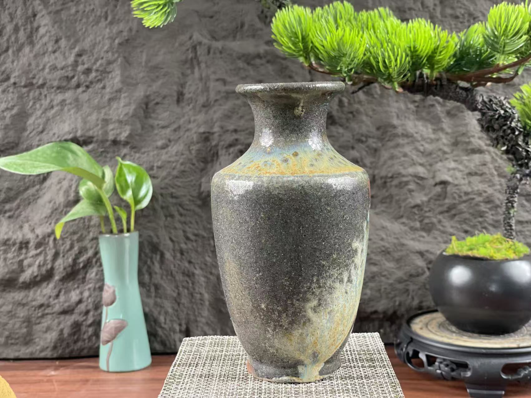 Yixing purple clay vase from China