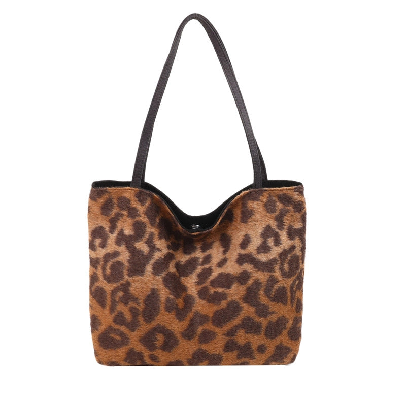 Women's Pu Leather Leopard Vintage Style Classic Style Square Magnetic Buckle Shoulder Bag