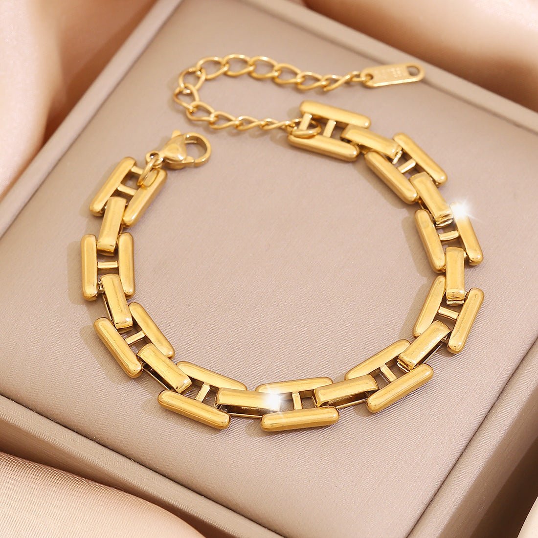 Personalized Pig Nose Bracelet Simple Chain Stainless Steel Jewelry B615