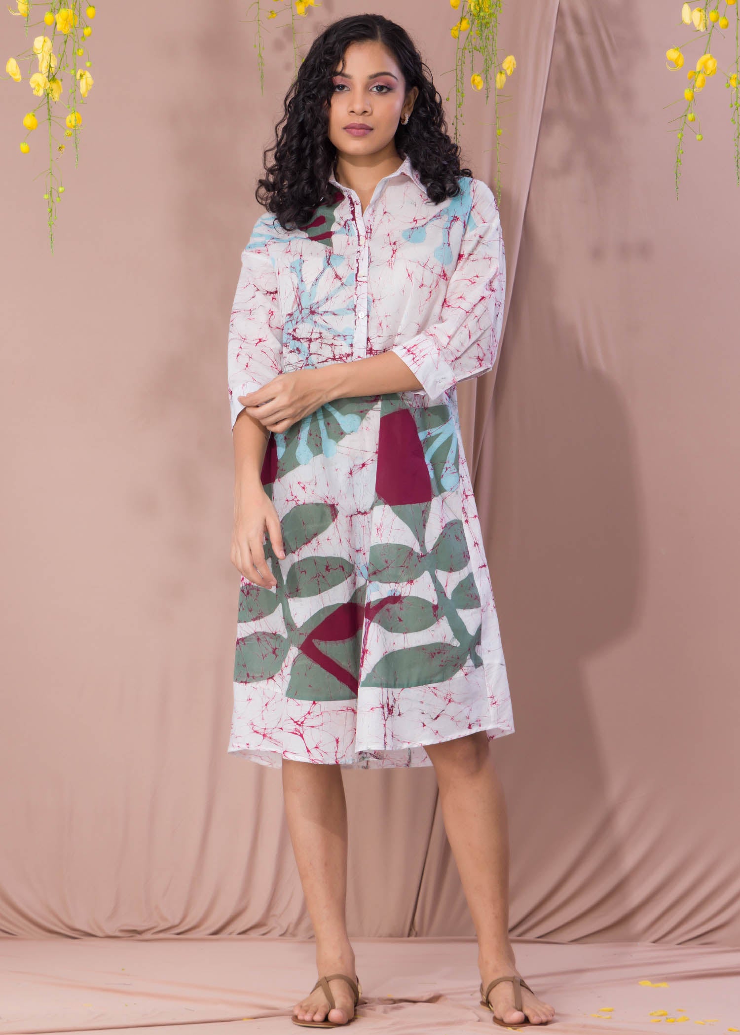 Autumn Leaves Detailed Batik Dress With Collar