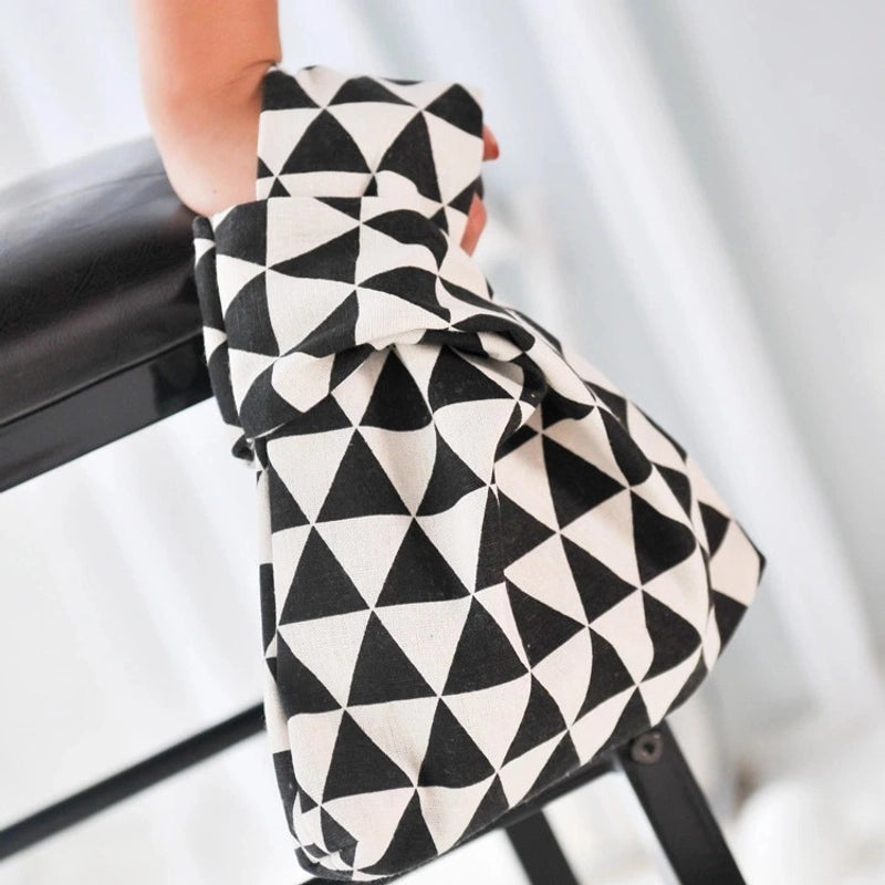 Women's Small Canvas Cartoon Bear Cat Vacation Open Handbag