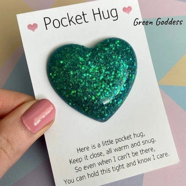 (🔥48% OFF)💖Keepsake Gift🎁Pocket Hug Heart
