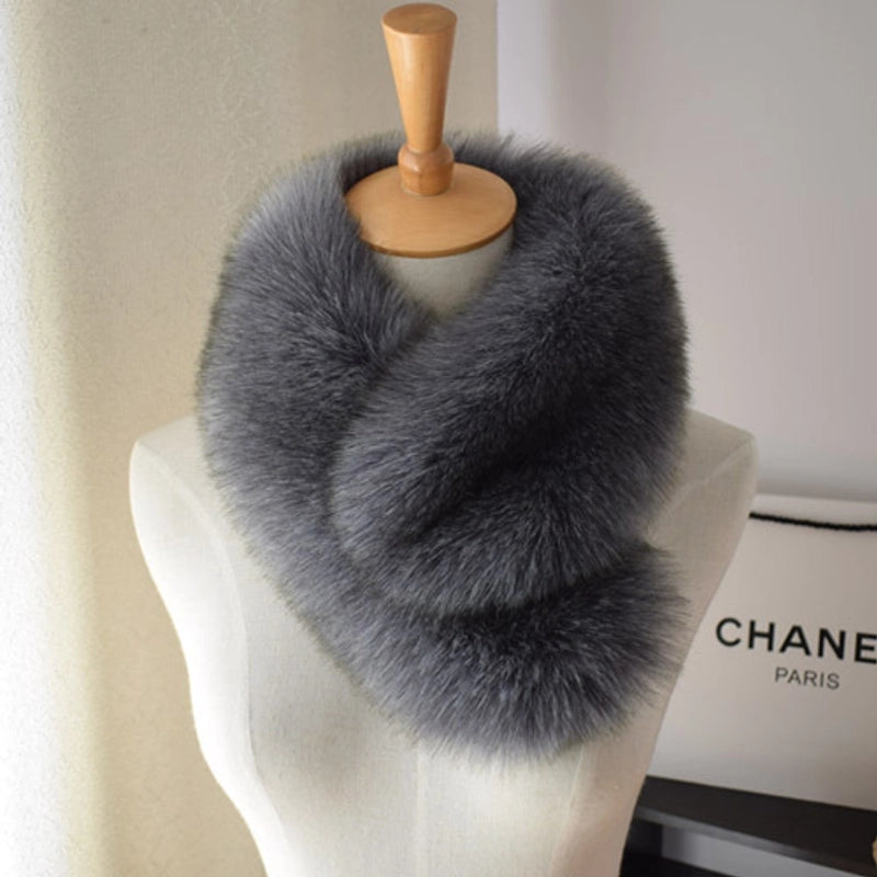 Women's Minimalist Color Block Fox Fur Scarf