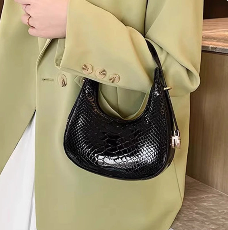 Women's Medium Pu Leather Houndstooth Zebra Classic Style Streetwear Pillow Shape Zipper Underarm Bag