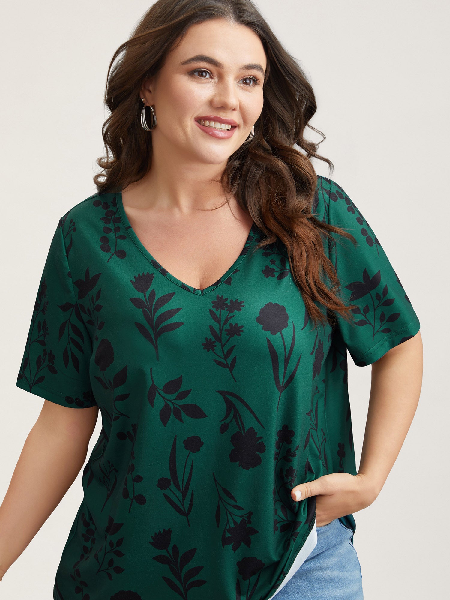 Stretchy Floral Print V-Neck T-Shirt