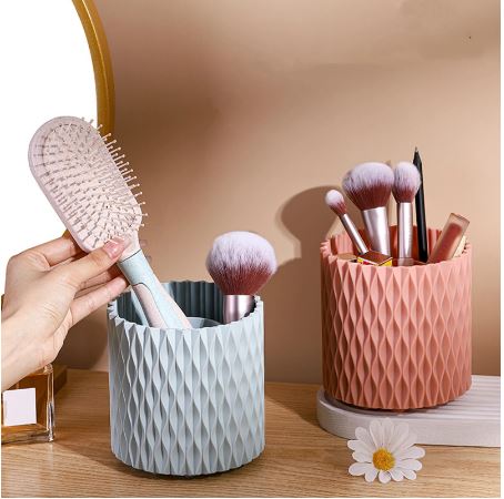 Makeup Brush Organizer Holder Rotate Base. Makeup Brush Holder