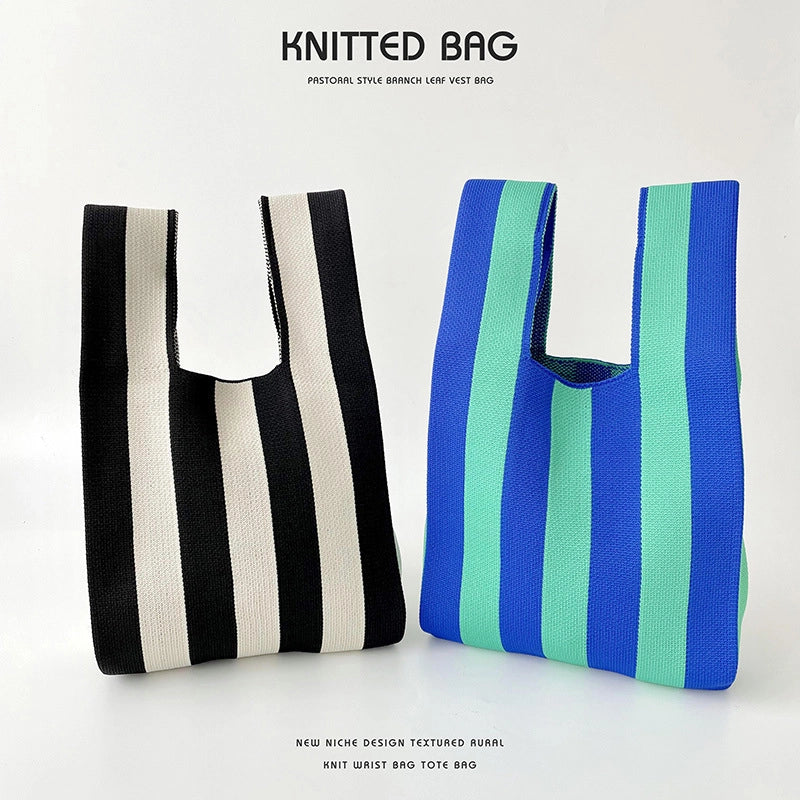 Women's Medium All Seasons Polyester Stripe Classic Style Square Open Handbag