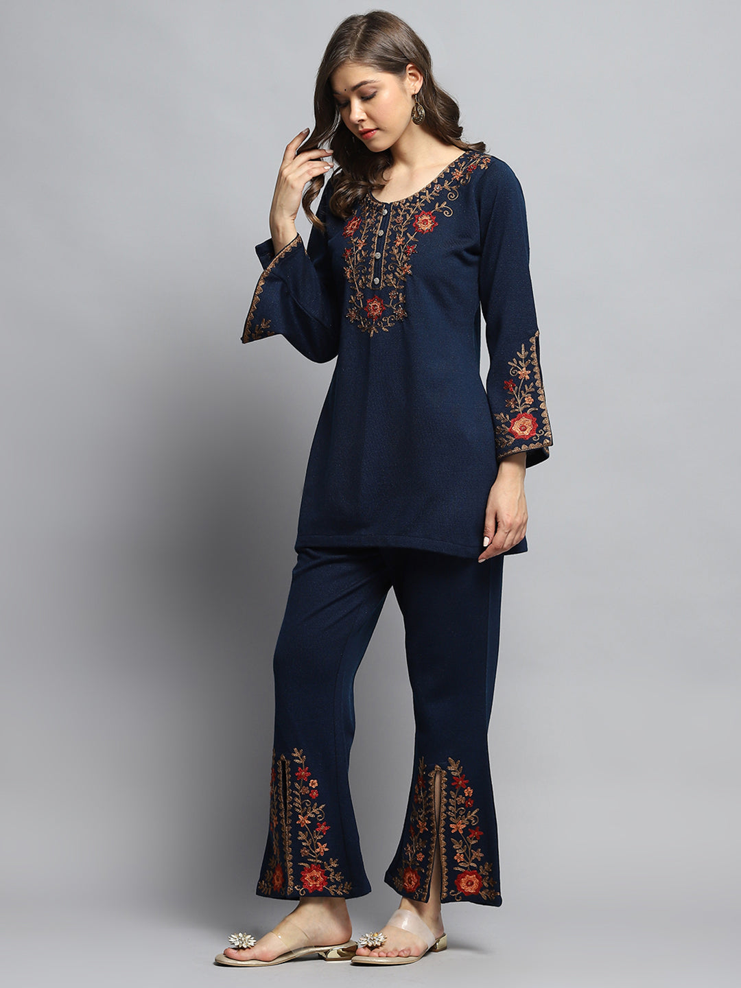 Women Blue Self Design Round Neck Full Sleeve Kurti Set