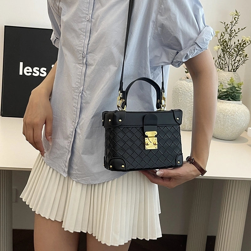 Women's Medium Pu Leather Solid Color Streetwear Square Lock Clasp Crossbody Bag