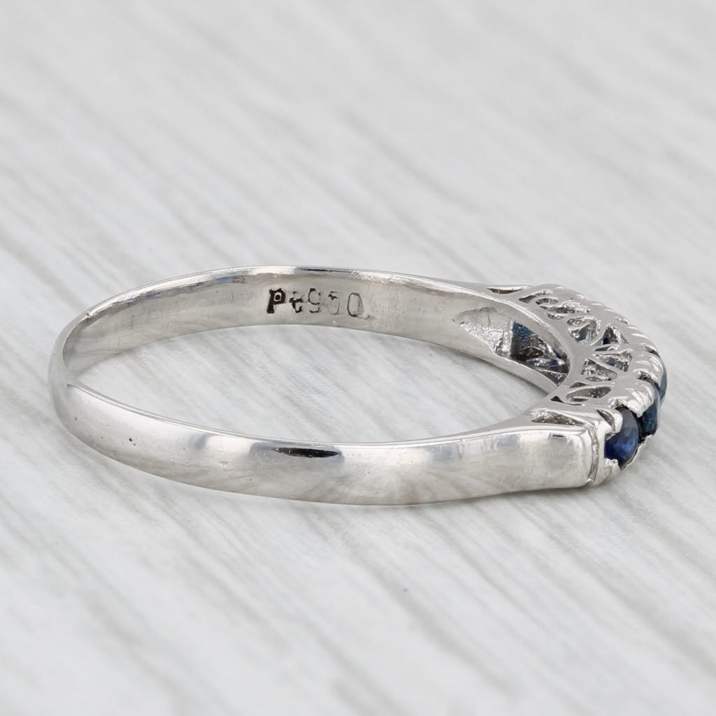 Vintage 0.27ctw Blue Sapphire Stackable Ring 750 Platinum Wedding Band Sz 6.75-7