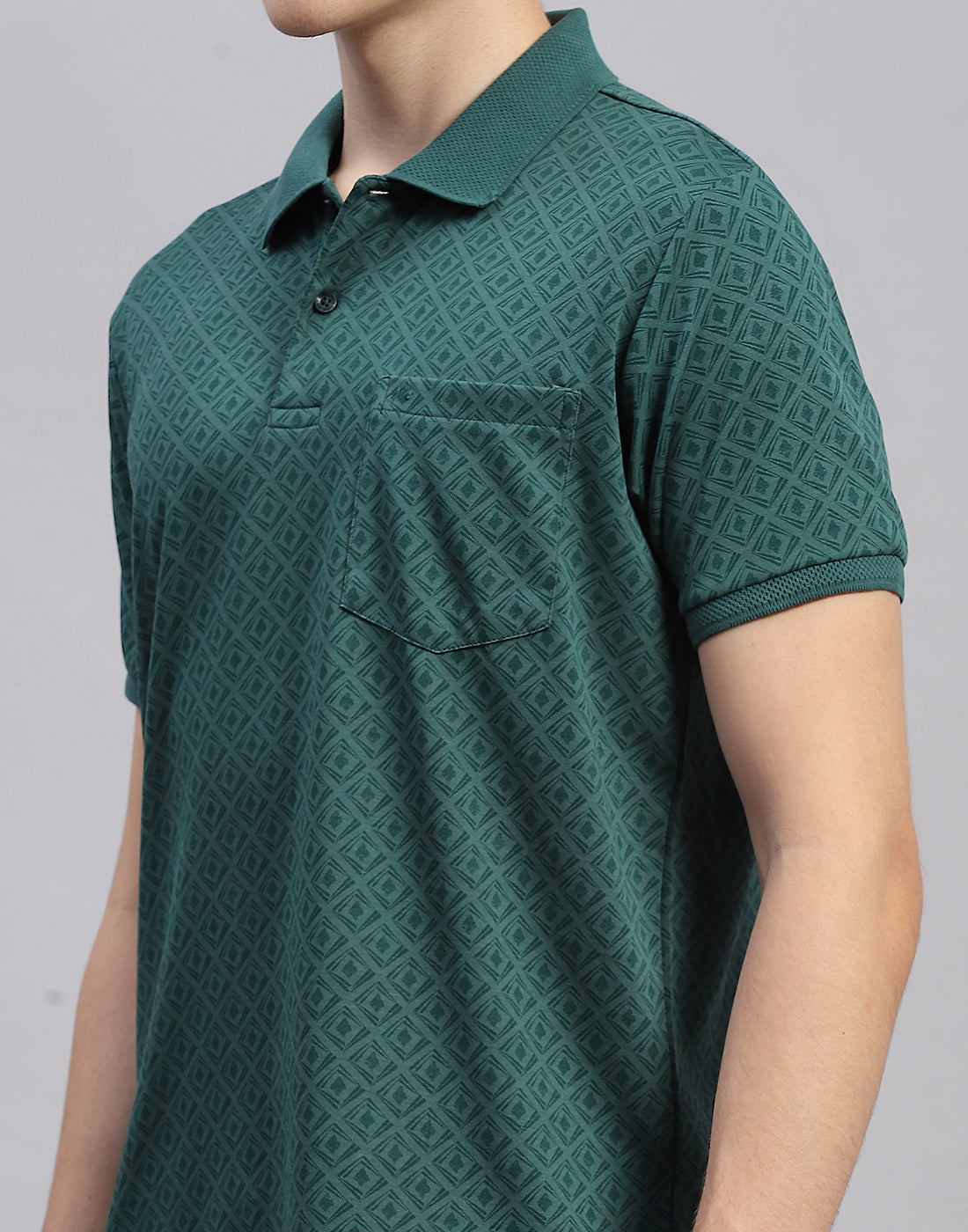 Men Green Solid Polo Collar Half Sleeve T-Shirt