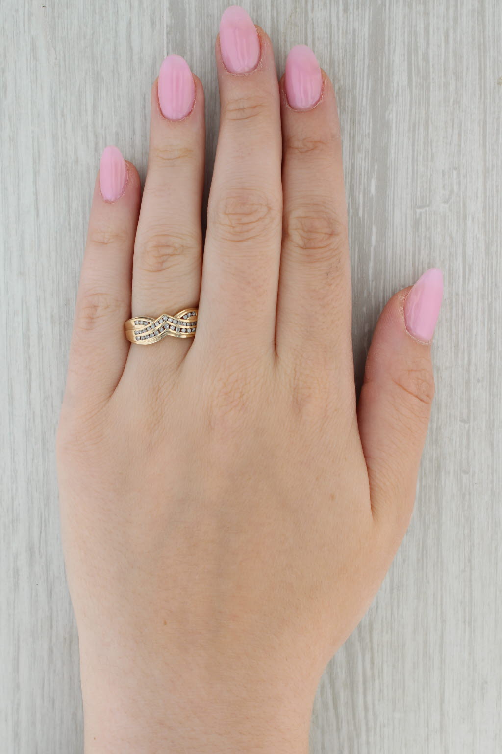 0.19ctw Diamond Contoured V Ring 10k Gold Stackable Band Wedding Anniversary