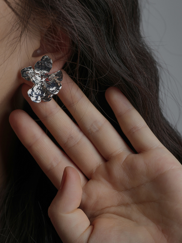 Three-Dimensional Silver Flower Shape Earrings