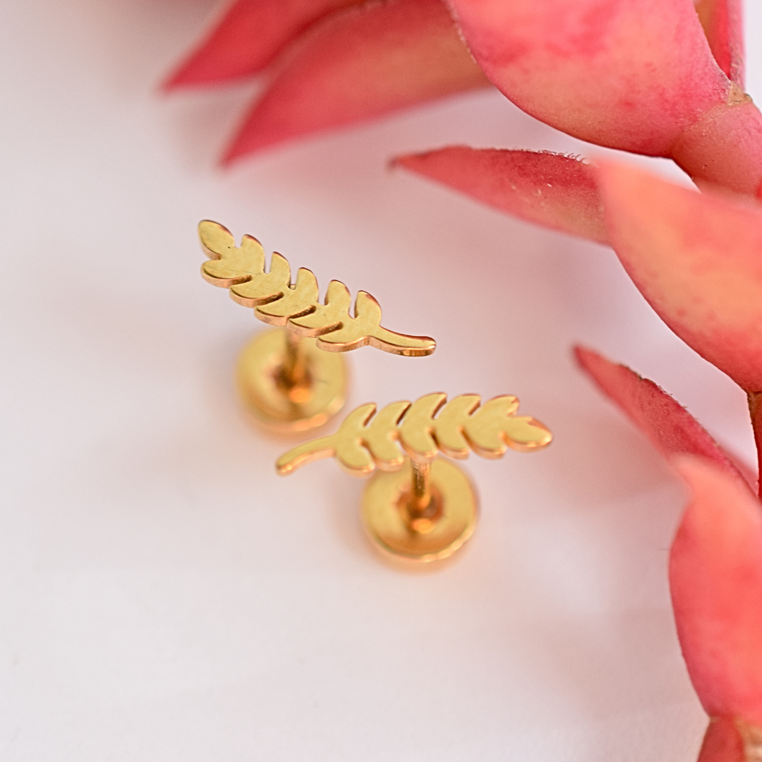 Pecan leaf studs - Silver