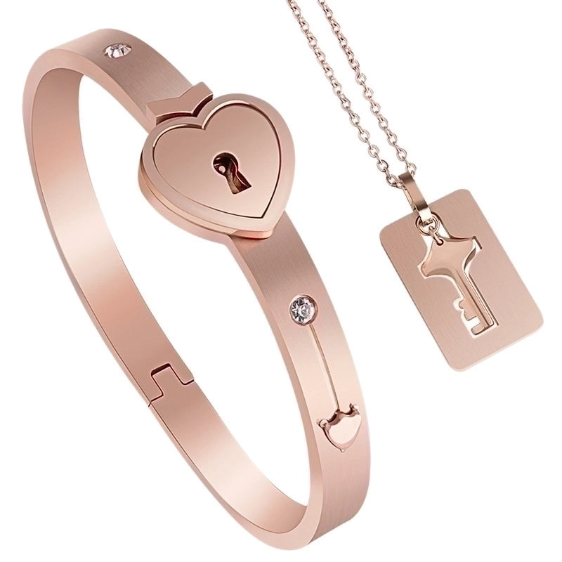 Retro Heart Shape Titanium Steel Rhinestone Bangle 1 Set