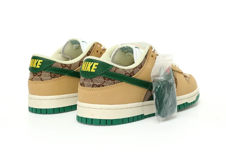 GG x N SB Dunk Low