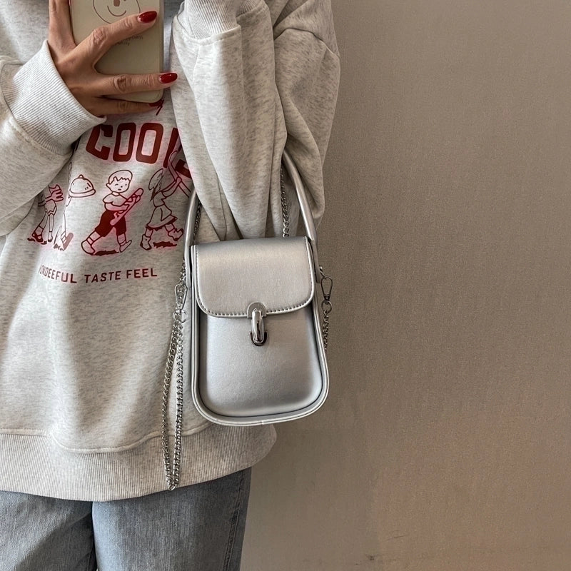 Women's Pu Leather Solid Color Streetwear Sewing Thread Chain Flip Cover Crossbody Bag