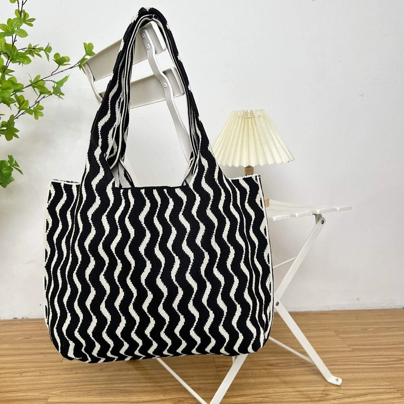 Women's Large Polyester Color Block Waves Streetwear Square Open Shoulder Bag