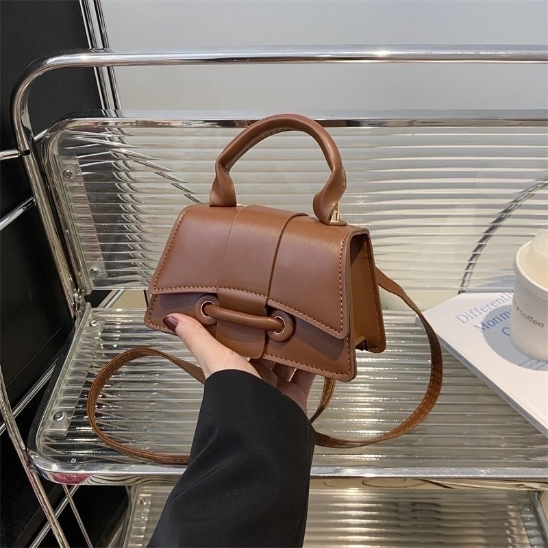 Women's Medium Pu Leather Solid Color Vintage Style Classic Style Flip Cover Crossbody Bag