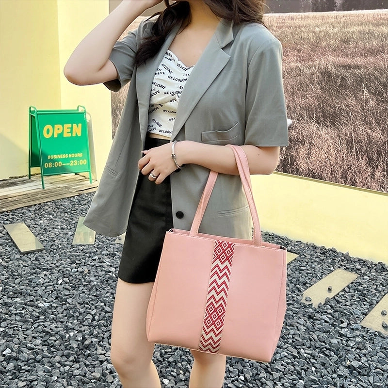 Women's Large Pu Leather Solid Color Vintage Style Classic Style Zipper Shoulder Bag