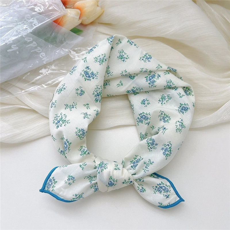 Women's Elegant Sweet Ditsy Floral Polka Dots Heart Shape Polyester Silk Scarf