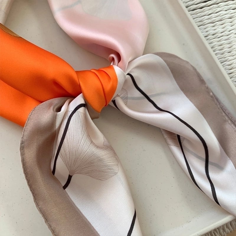 Women's Elegant Business Color Block Ginkgo Leaf Polyester Printing Silk Scarves