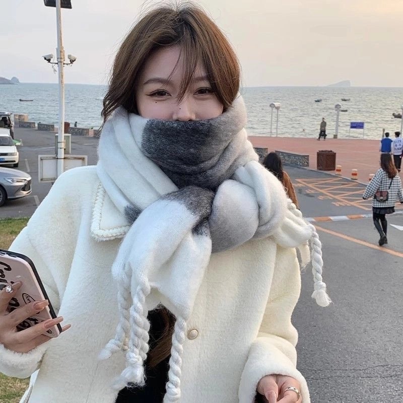 Winter New Gradient Scarf Women's Fashion Contrast Thick Warm Scarf Simple Large Shawl