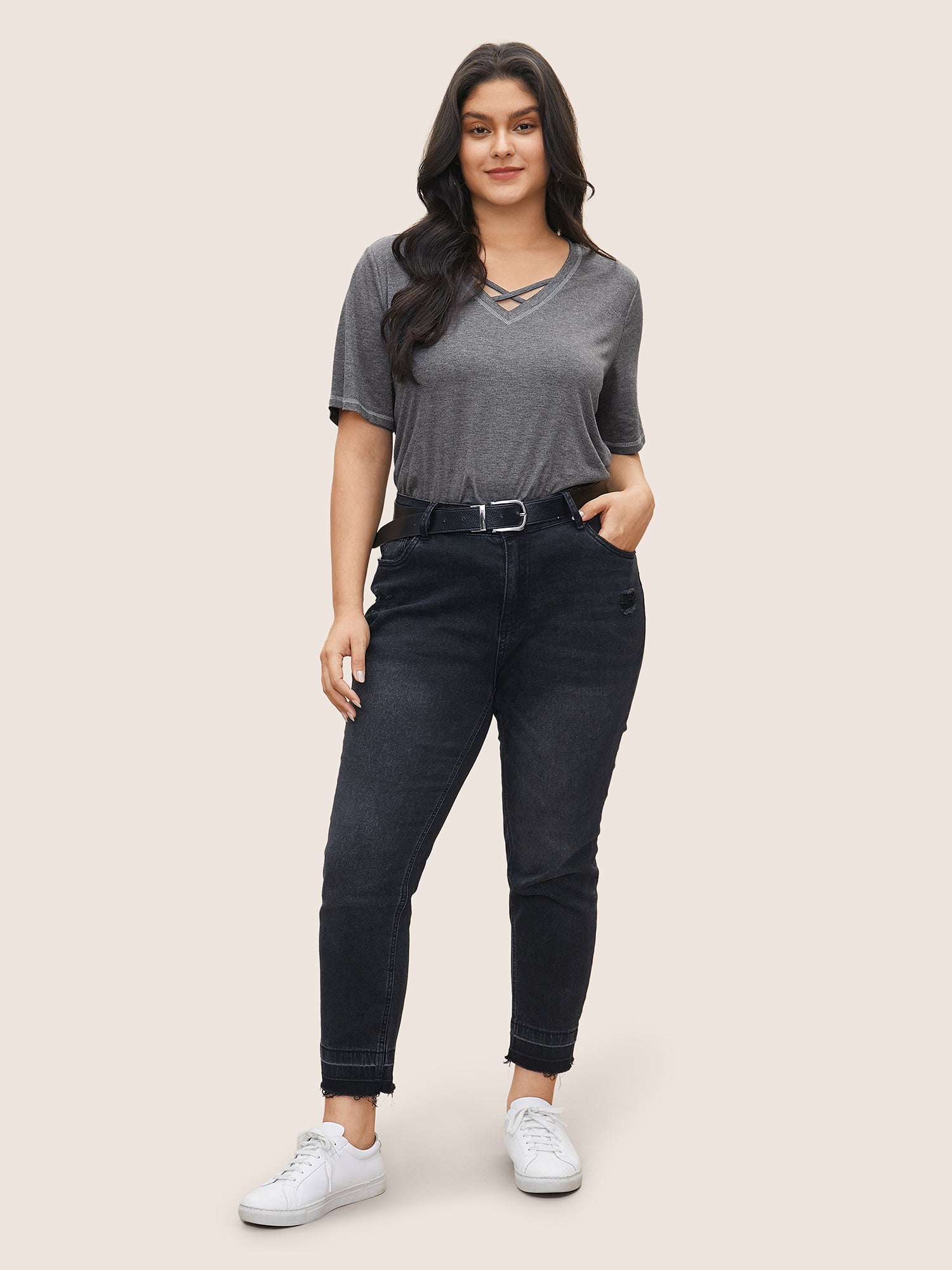Solid Crisscross Neck Contrast Stitch T-shirt