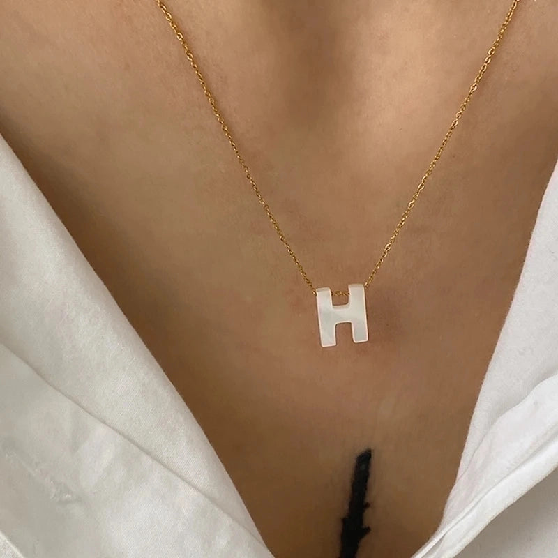 316L Stainless Steel  18K Gold Plated Minimalist Irregular Letter Shell Pendant Necklace