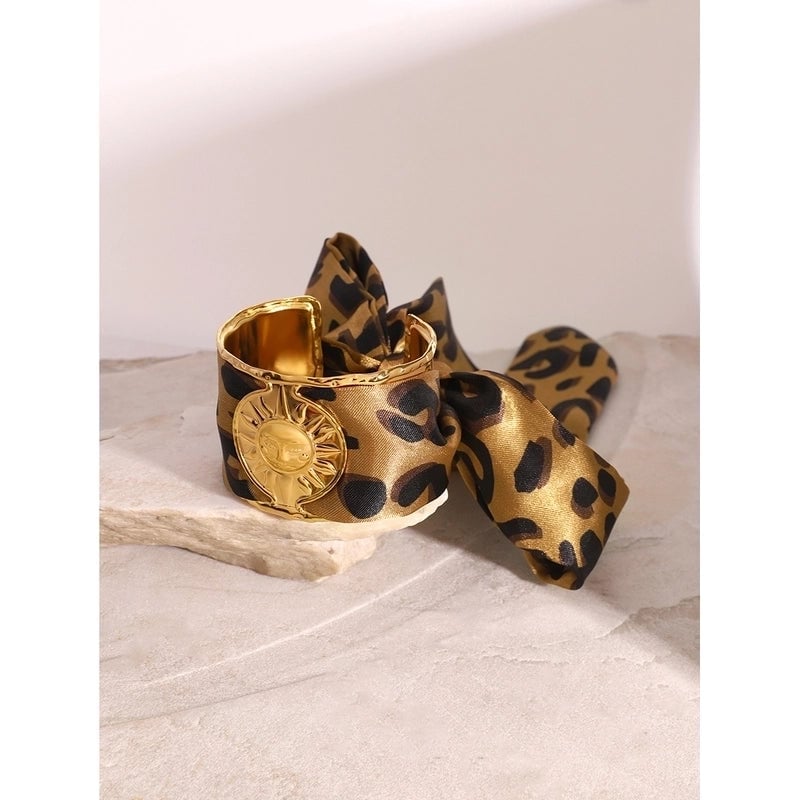 Unisex Minimalist Classic Style Leopard 304 Stainless Steel Silk Scarf