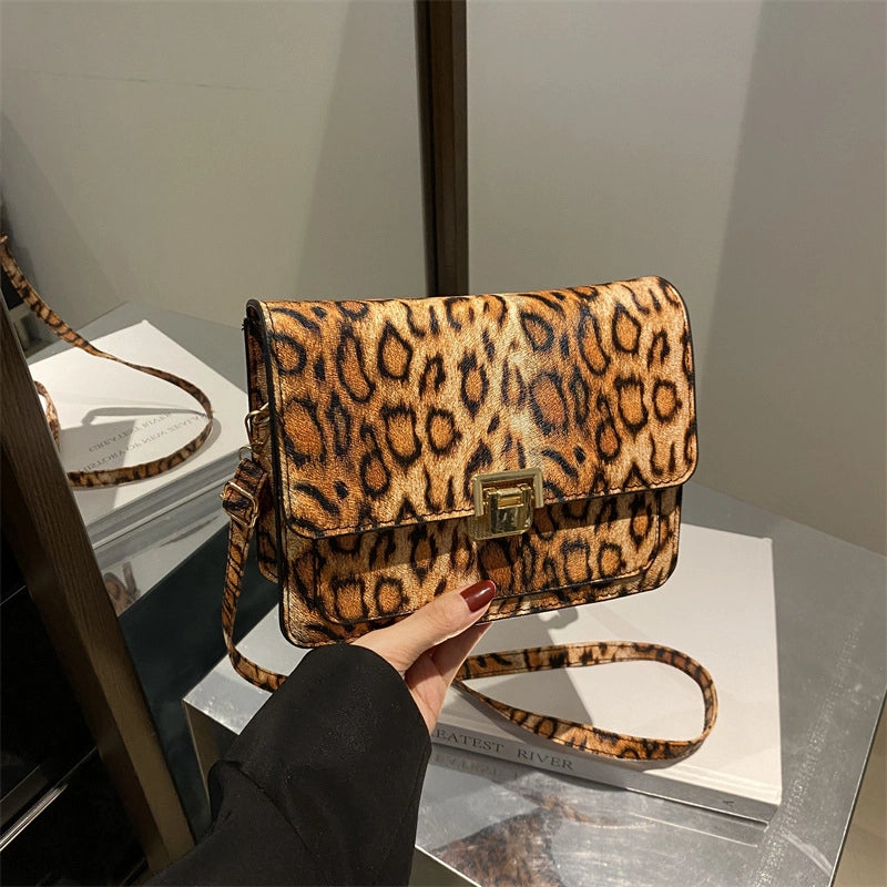 Women's Medium Pu Leather Color Block Streetwear Square Flip Cover Shoulder Bag