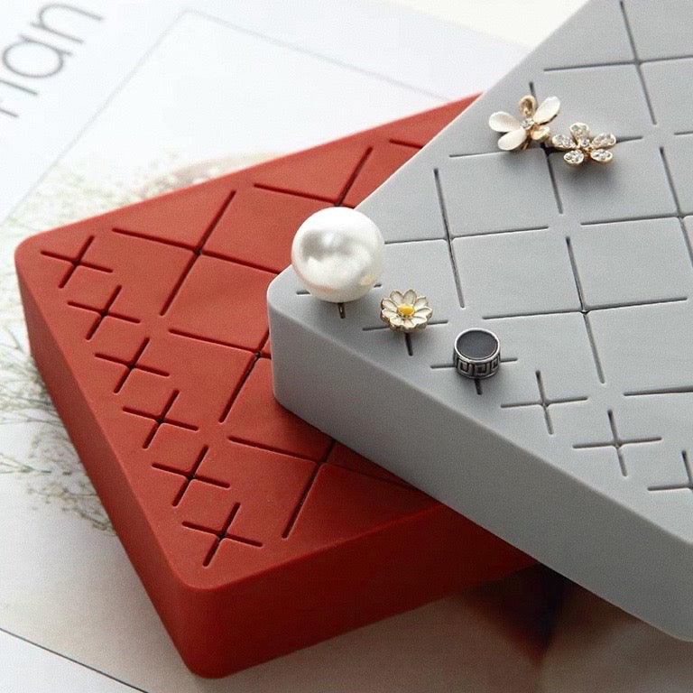 Slots Makeup Holder