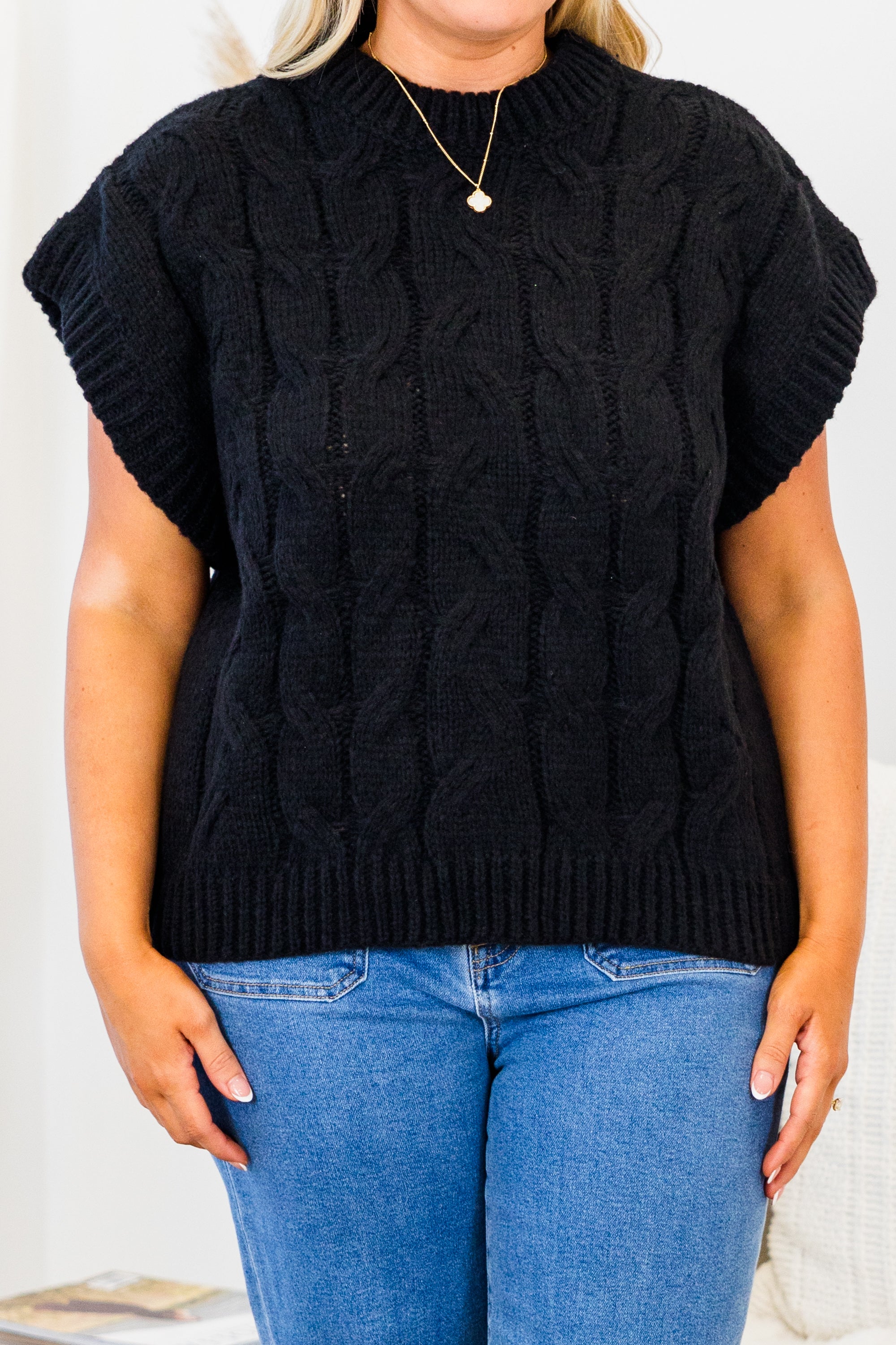 Cooling Down Sweater. Black