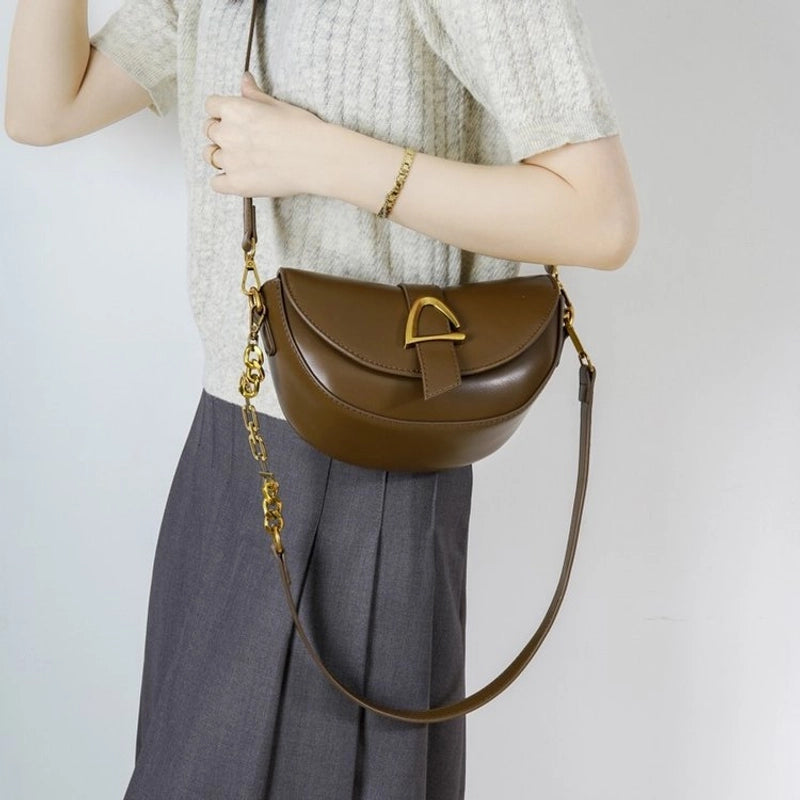 Women's Small All Seasons Pu Leather Solid Color Classic Style Oval Magnetic Buckle Saddle Bag
