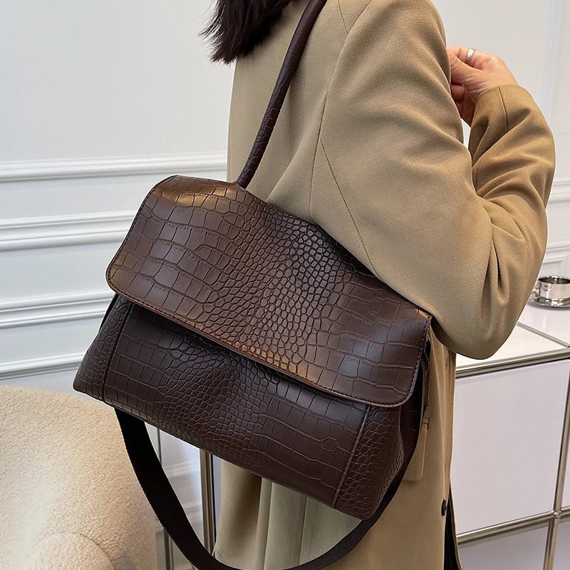 Women's Large Pu Leather Solid Color Streetwear Square Flip Cover Shoulder Bag Crossbody Bag