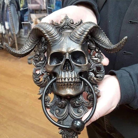 ☠️😈Baphomet Horned God Skull Hanging Door Knocker-Free Shipping