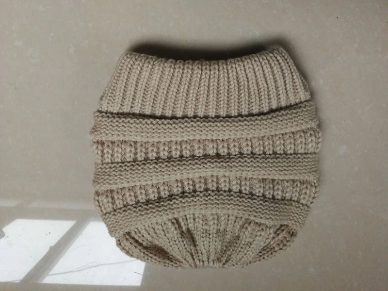 Unisex Casual Minimalist Solid Color Eaveless Wool Cap