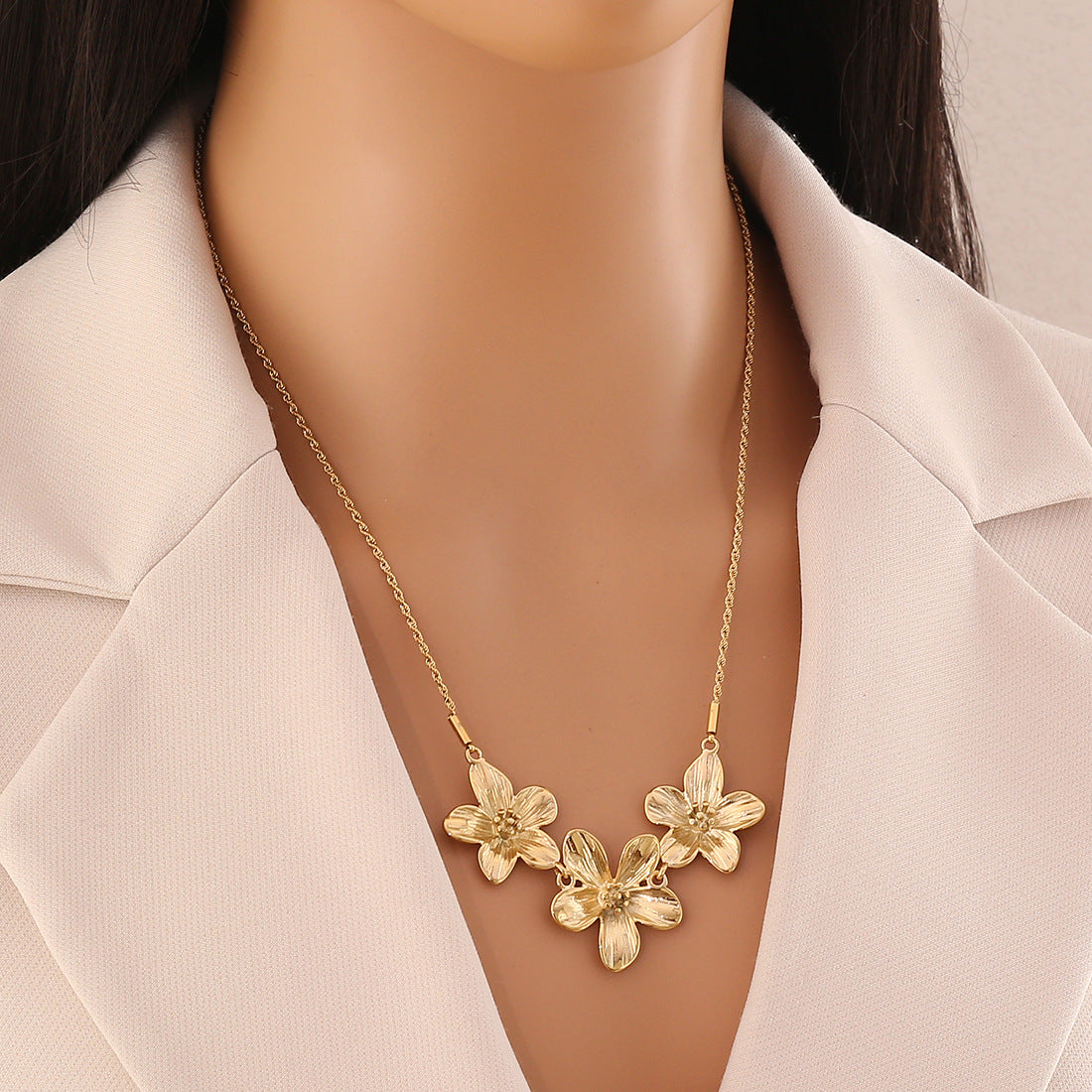 Personalized Flower Stainless Steel Pendant Necklace Versatile Clavicle Chain Ins Trendy Necklace N1507