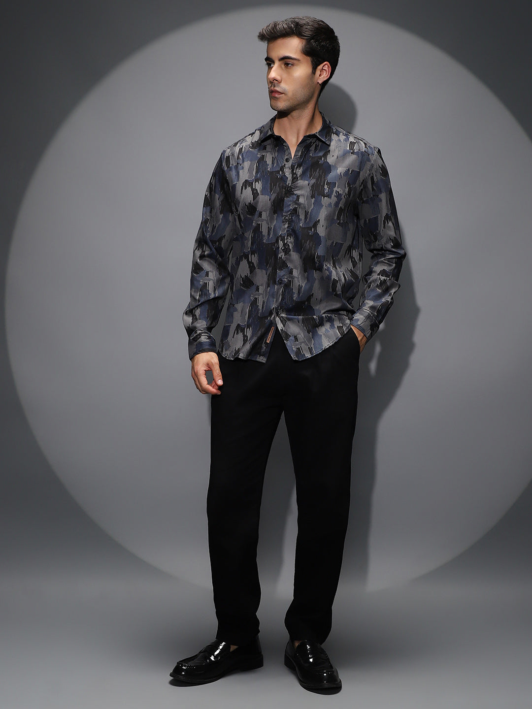 Fray-Stroke Imprint Shirt