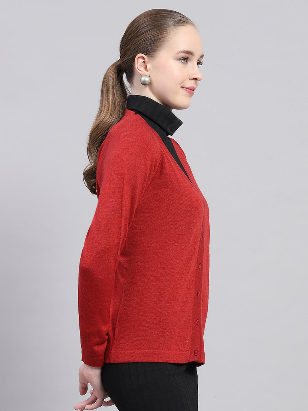 Women Maroon Solid V Neck Full Sleeve Cardigan