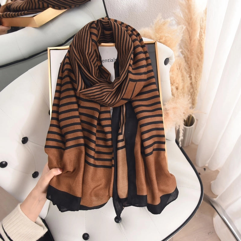 Women's Elegant Lady Ditsy Floral Rayon Polyester Printing And Dyeing Dyeing Floral Scarf Shawl
