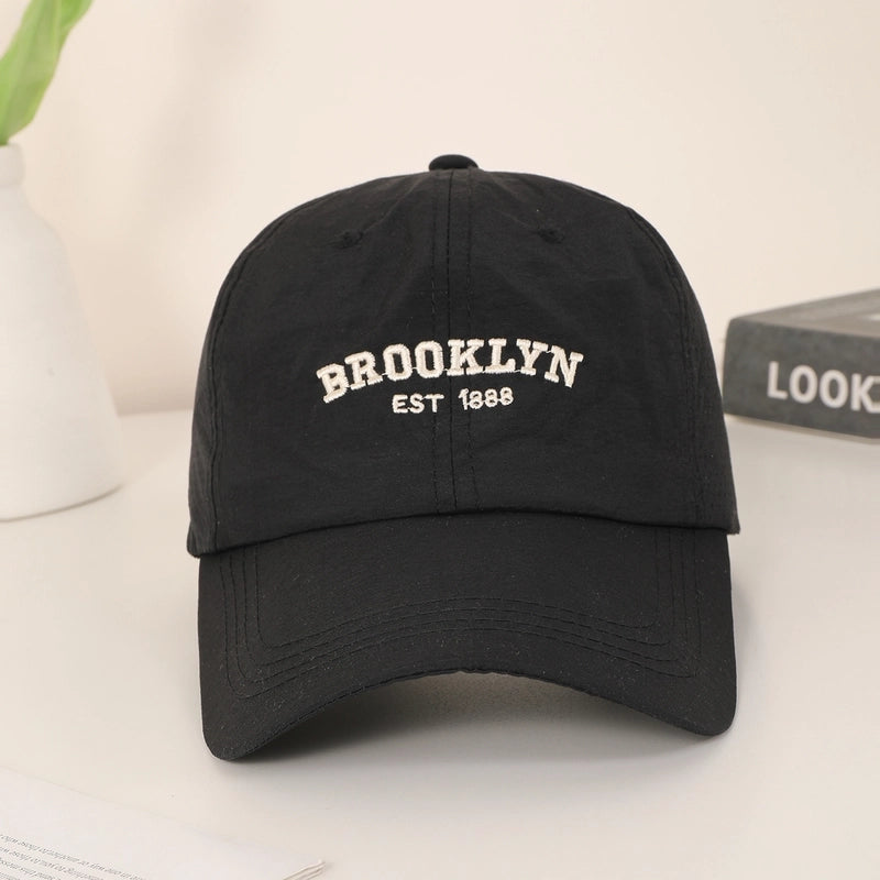 Unisex Minimalist Classic Style Sports Letter Embroidery Wide Eaves Curved Eaves Baseball Cap
