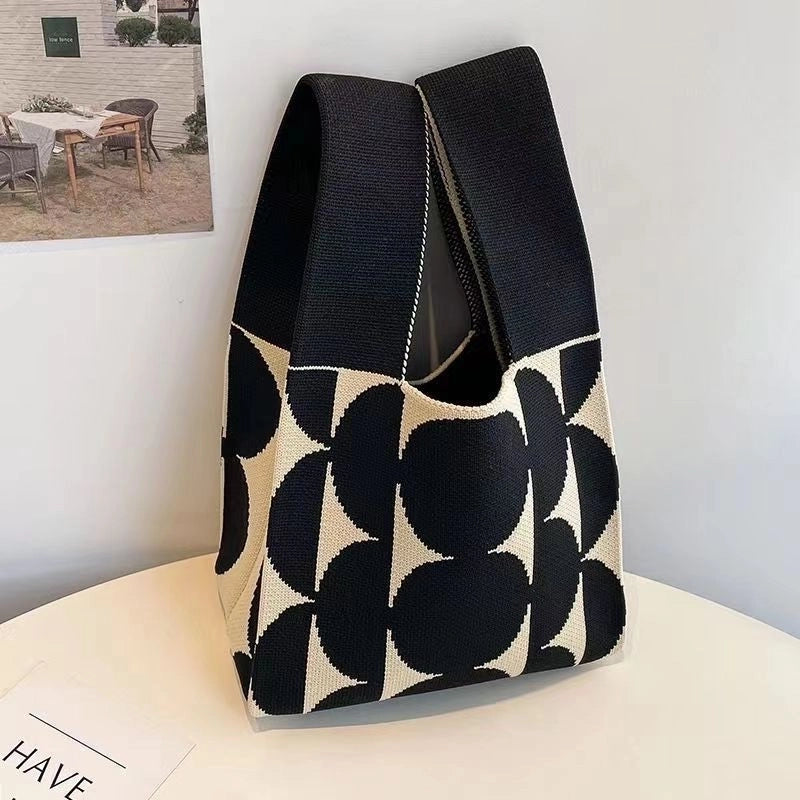 Spring And Summer New Arrival Women's Bag Handbag Bag Fashionable Simple Niche Knitted Bag Vesel Bag Crossbody Bag