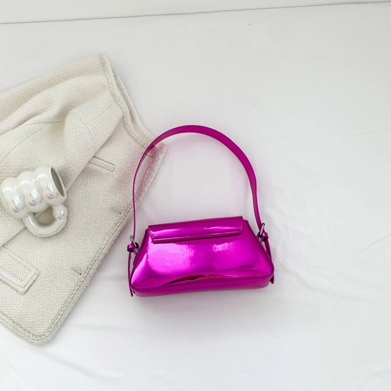 Women's Medium Pu Leather Solid Color Streetwear Magnetic Buckle Underarm Bag